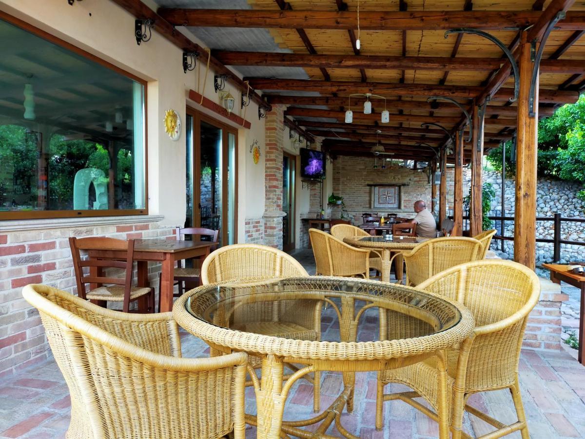 Bed and Breakfast Casale Del Sole Cepagatti Exterior foto