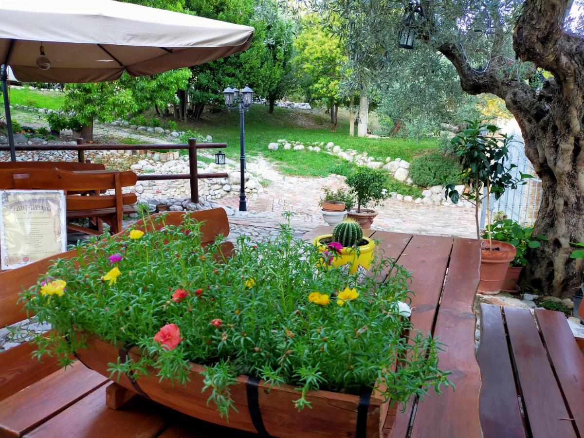 Bed and Breakfast Casale Del Sole Cepagatti Exterior foto