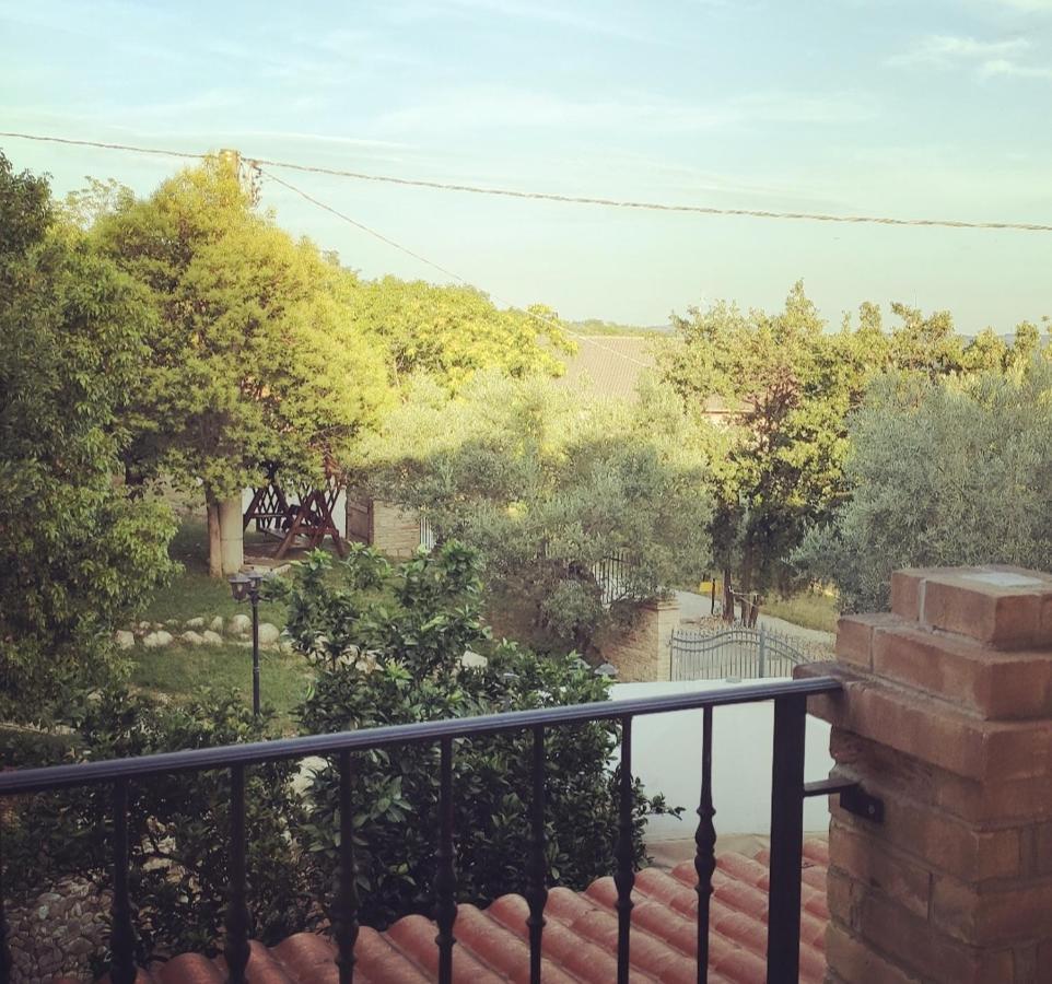 Bed and Breakfast Casale Del Sole Cepagatti Exterior foto