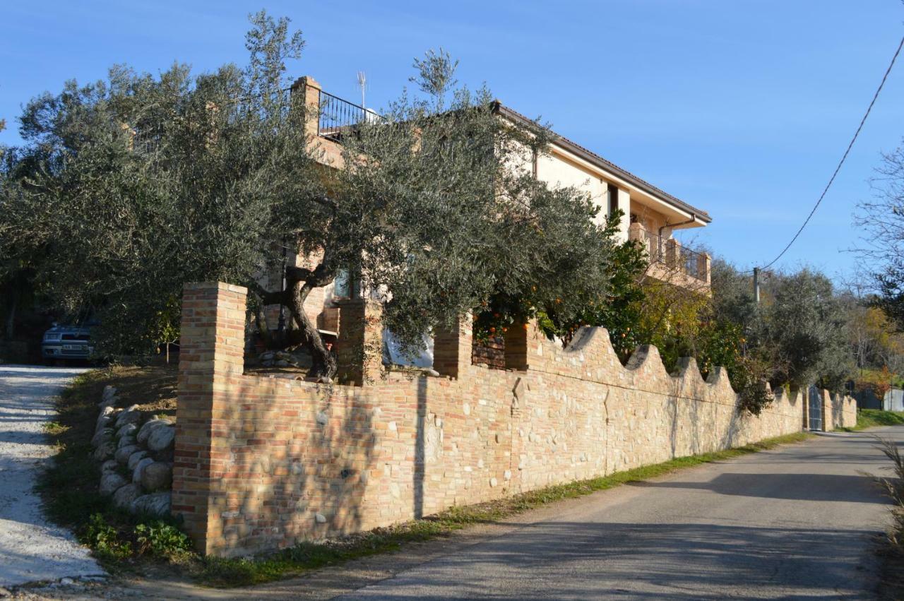 Bed and Breakfast Casale Del Sole Cepagatti Exterior foto