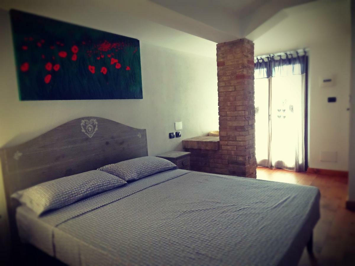 Bed and Breakfast Casale Del Sole Cepagatti Exterior foto