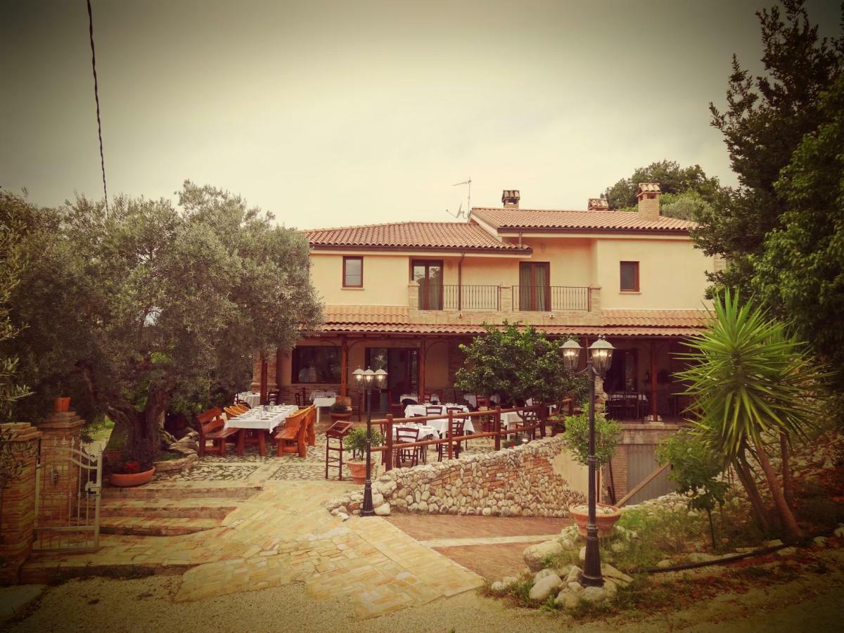 Bed and Breakfast Casale Del Sole Cepagatti Exterior foto