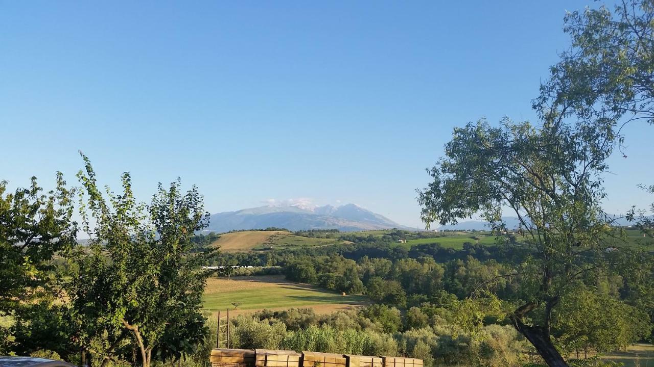 Bed and Breakfast Casale Del Sole Cepagatti Exterior foto