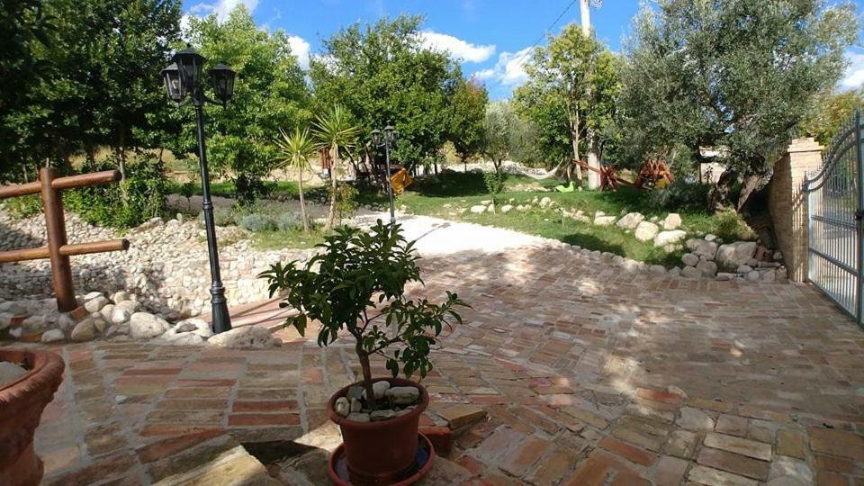 Bed and Breakfast Casale Del Sole Cepagatti Exterior foto